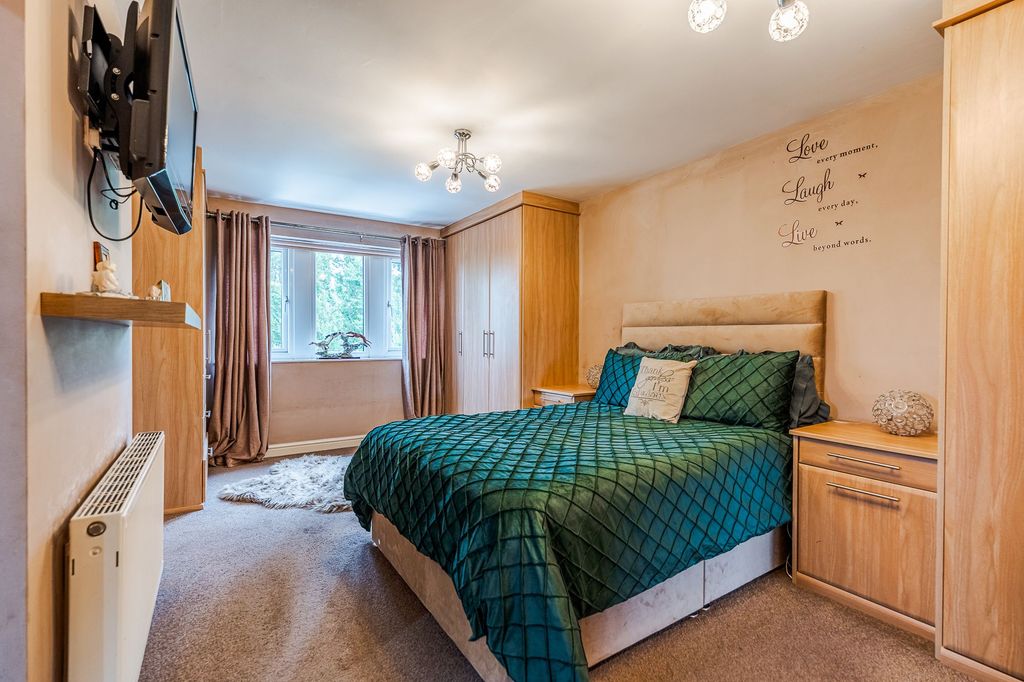 Additional image 18 of 6 bed detached house for saleLea Road, Batley WF17