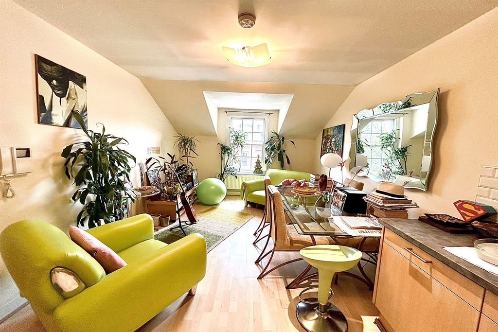 Additional image 2 of 2 bed flat for saleRoyles Square, South Street, Alderley Edge SK9