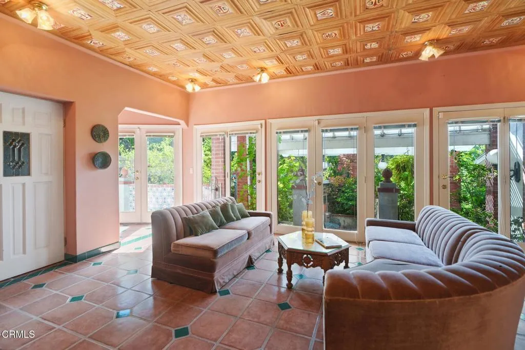 Additional image 103 of 2341 Meadow Valley Terrace, Los Angeles, CA 90039
