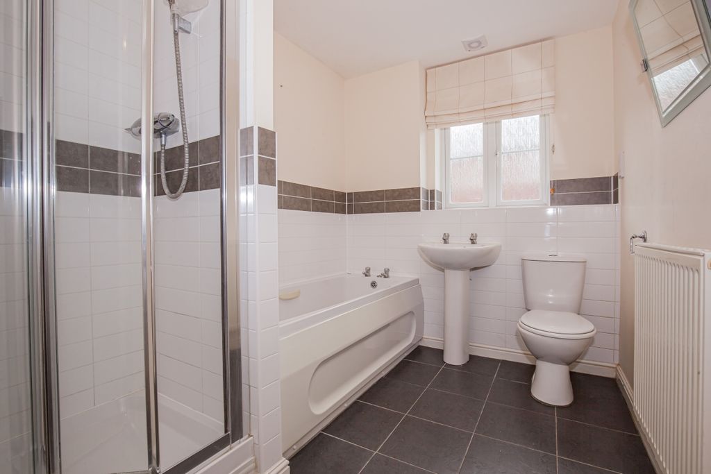 Additional image 6 of 2 bed flat for saleWinter Gardens Way, Banbury OX16