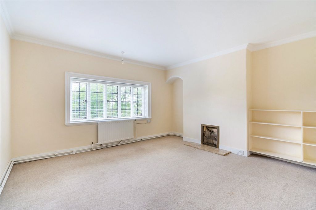 Additional image 7 of 4 bed flat for saleRowley Lane, Barnet EN5