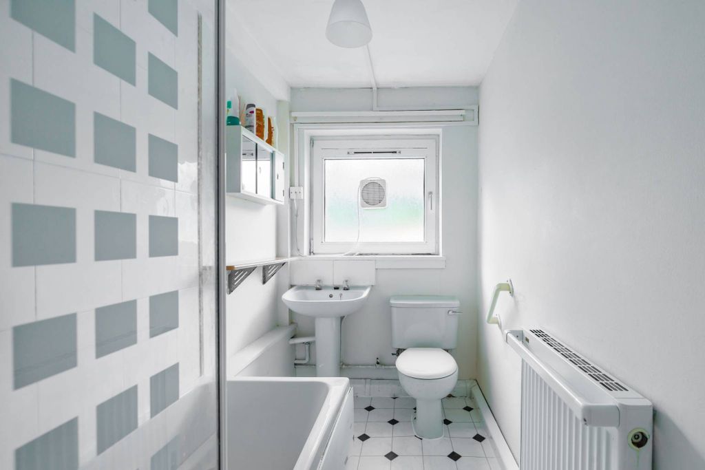 Additional image 8 of 2 bed flat for saleClifton Road, Lossiemouth, Moray IV31