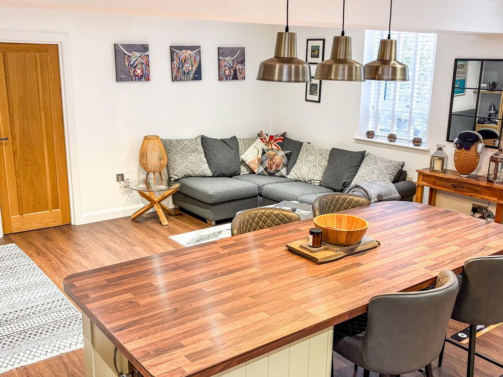 Additional image 3 of 2 bed flat for saleBank Road, Matlock DE4