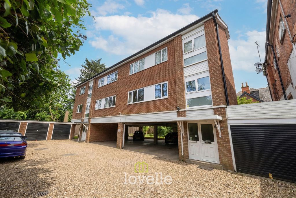 Additional image 3 of 2 bed flat for saleBargate, Grimsby DN34