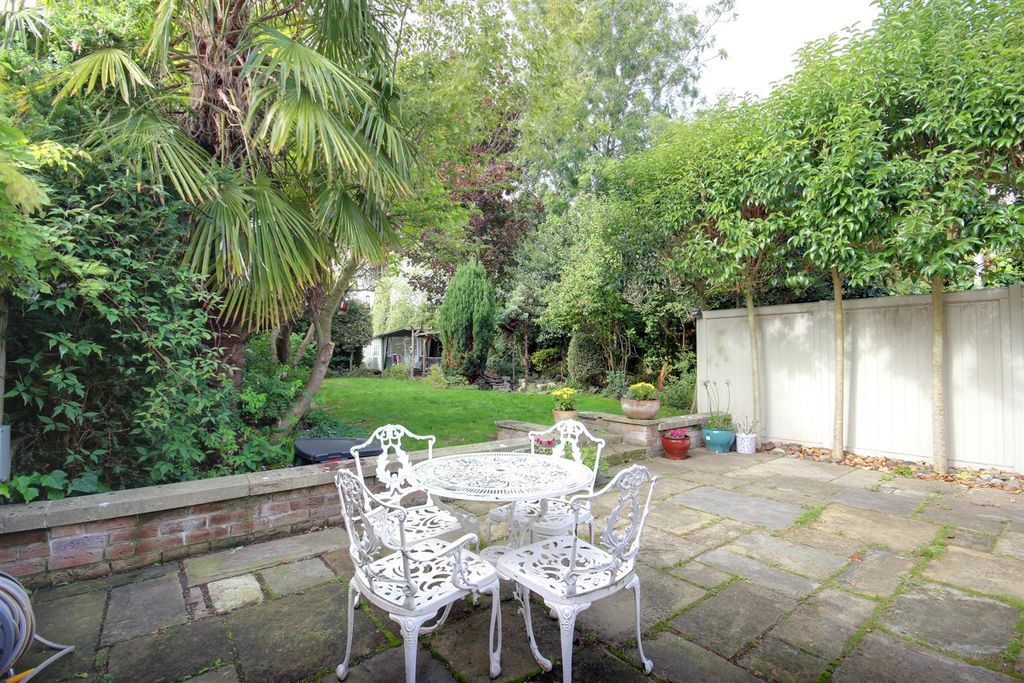 Additional image 16 of 4 bed terraced house for saleLairgate, Beverley HU17