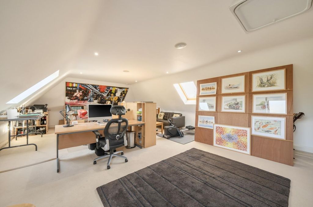Additional image 4 of 5 bed detached house for saleChipstead Way, Banstead SM7