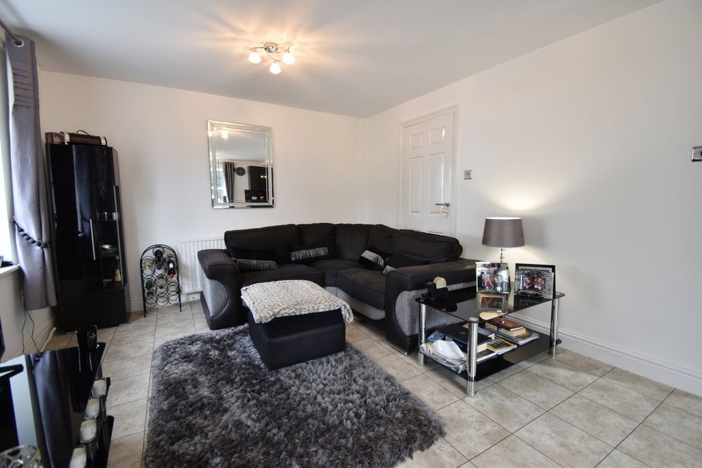2 bed maisonette for saleTroutbeck, Westgate, Louth LN11
