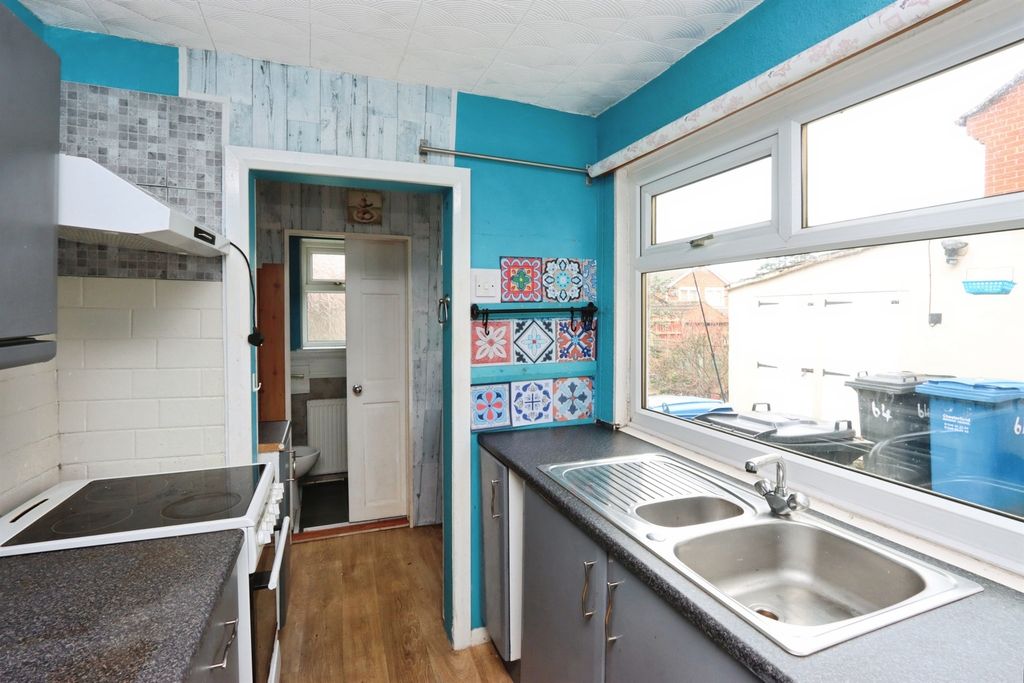 Additional image 8 of 2 bed terraced house for saleSanforth Street, Chesterfield S41