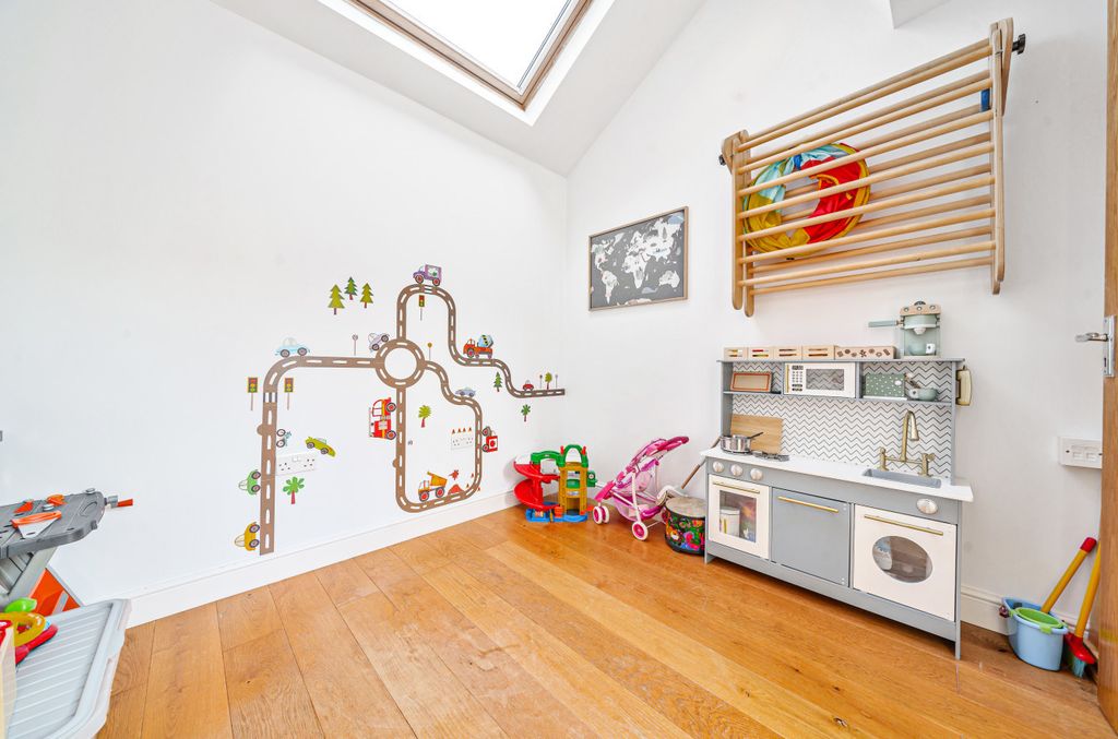 Additional image 10 of 3 bed semi-detached house for saleSpring Gardens, Alresford, Hampshire SO24