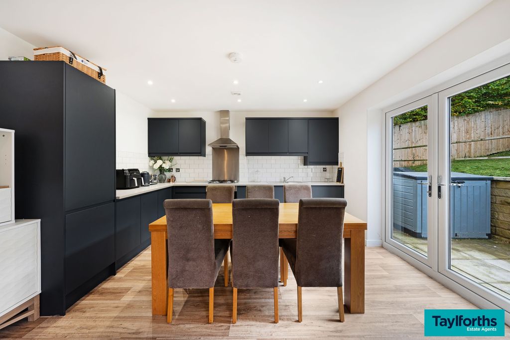 Additional image 6 of 5 bed detached house for saleLane Ends Close, Barnoldswick BB18