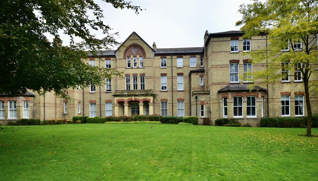 Additional image 2 of 1 bed flat for saleMallard Road, Abbots Langley WD5