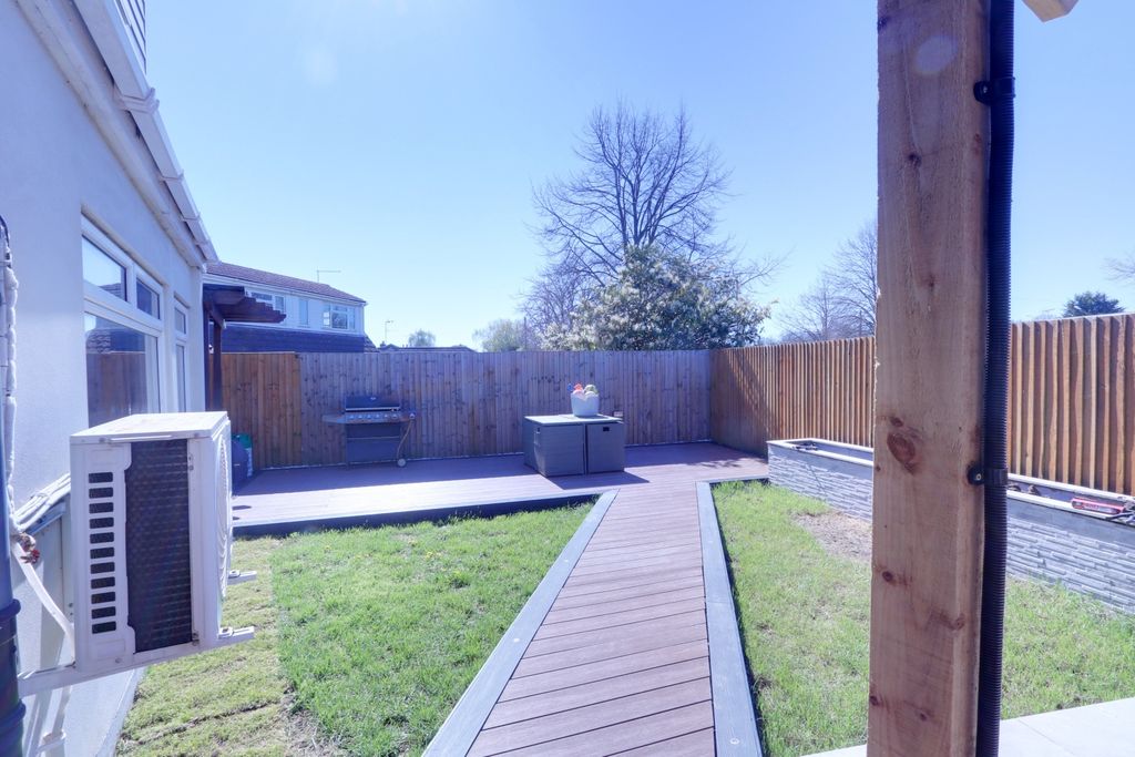Additional image 39 of 5 bed detached house for sale6 Heathfield, Benfleet SS7