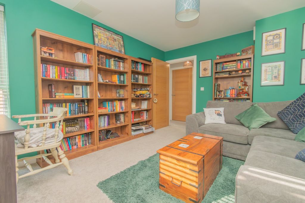 Additional image 7 of 2 bed flat for saleBeach Avenue, Birchington, Kent CT7