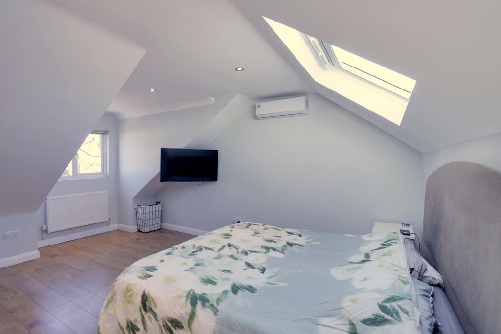 Additional image 15 of 5 bed detached house for sale6 Heathfield, Benfleet SS7