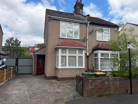 Lloyd Villas, Roman Road, London E6