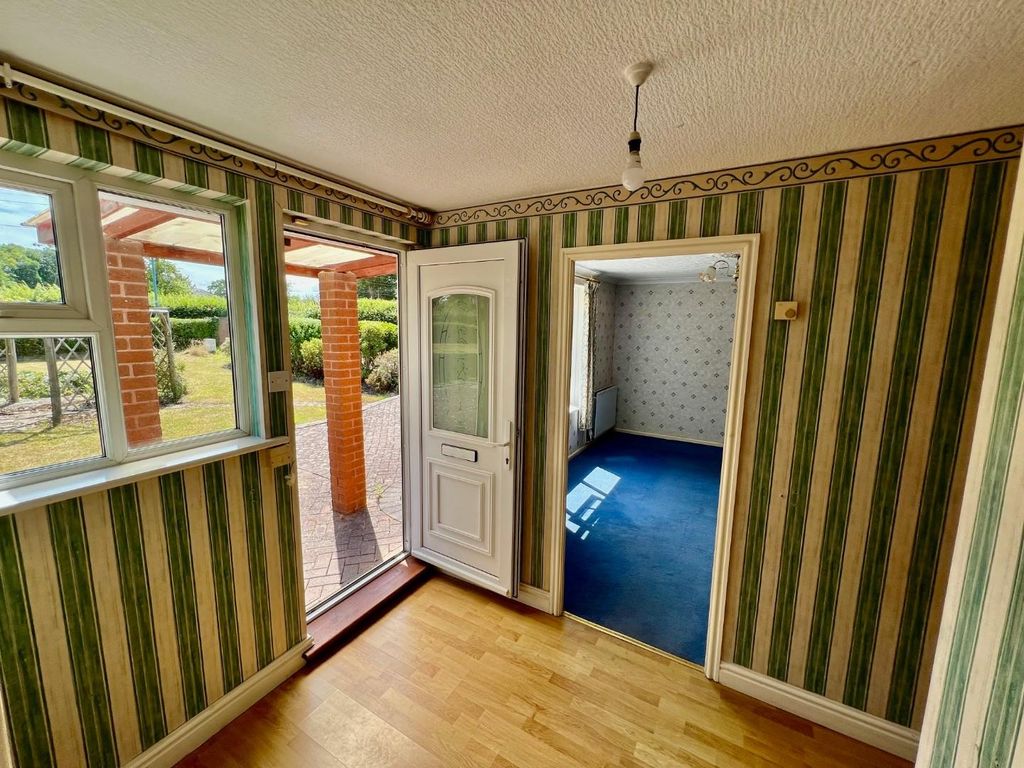 2 bed detached bungalow for saleWanswell, Berkeley GL13 photo 3