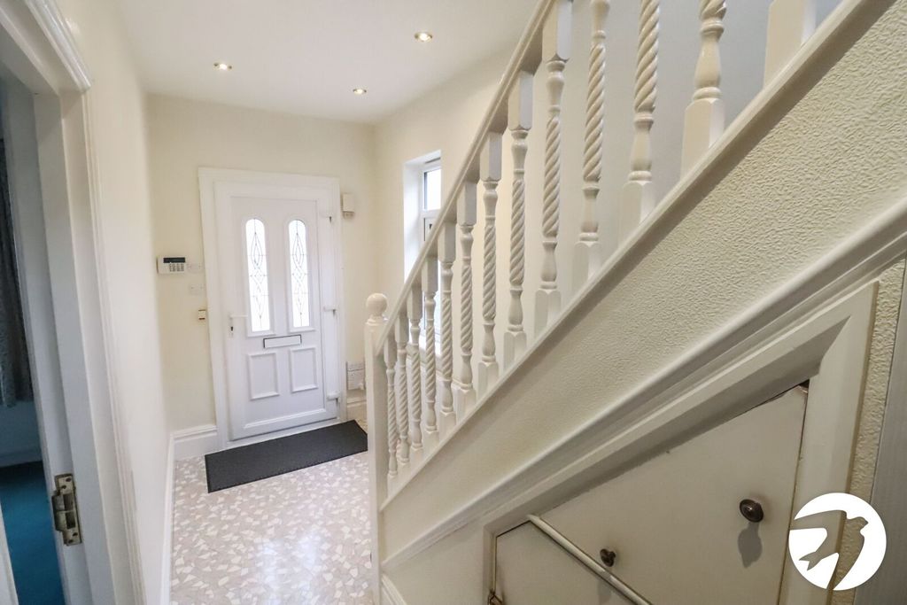 Additional image 10 of 5 bed semi-detached house for saleHolmhurst Road, Belvedere DA17