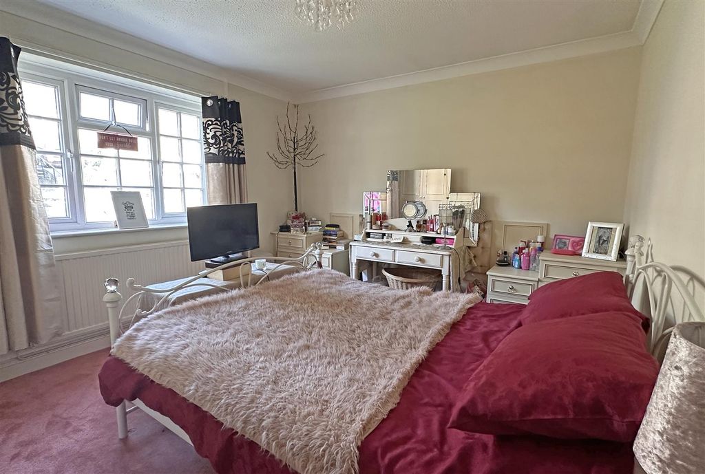 Additional image 5 of 1 bed flat for saleEast Street, Crewkerne TA18