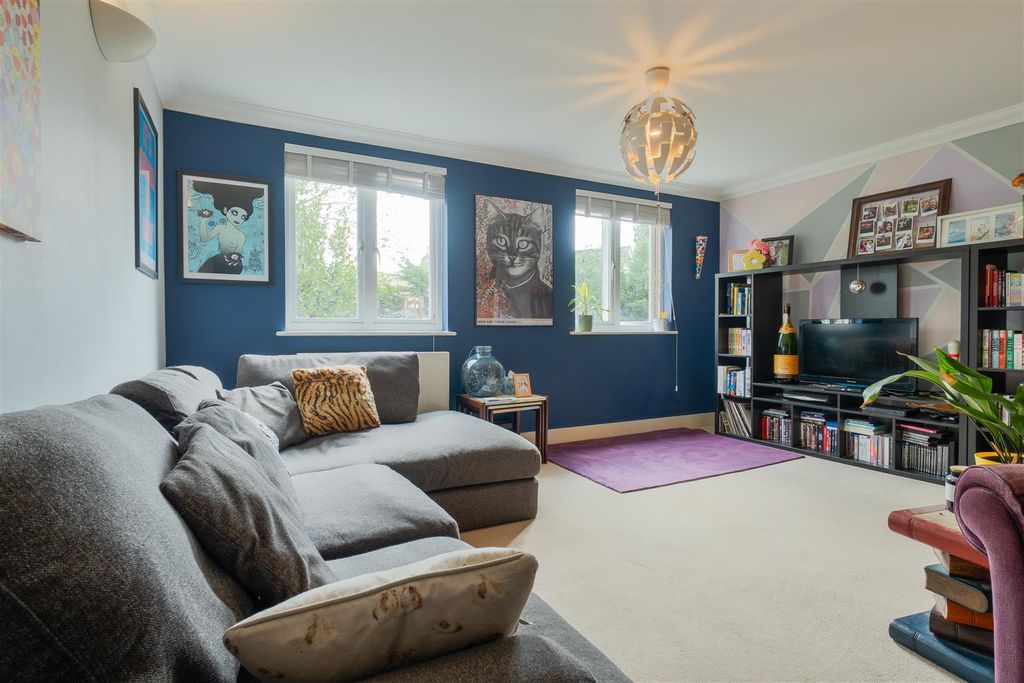 Additional image 2 of 4 bed semi-detached house for saleBridge Place, Aylesford ME20