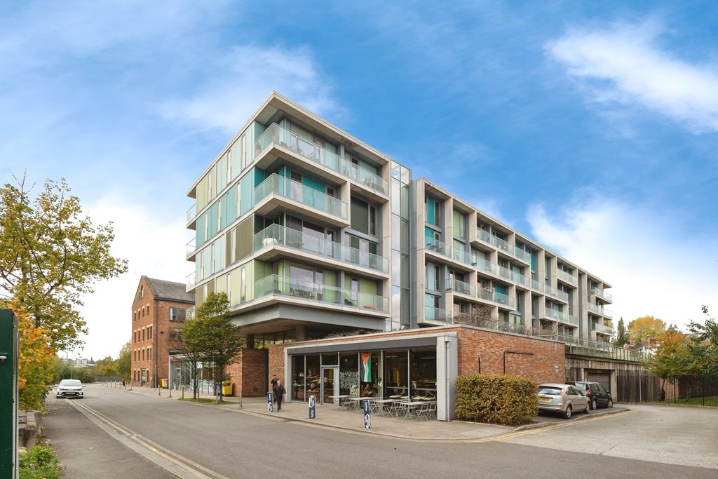 2 bed flat for saleCastle Street, Stalybridge, Greater Manchester SK15