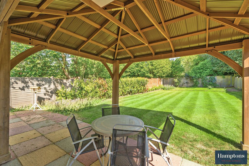 Additional image 3 of 5 bed detached bungalow for saleOrchard End Avenue, Amersham HP7