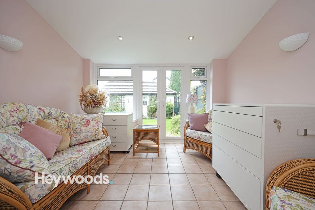 Additional image 3 of 6 bed semi-detached house for saleKingsway West, Westlands, Newcastle Under Lyme ST5