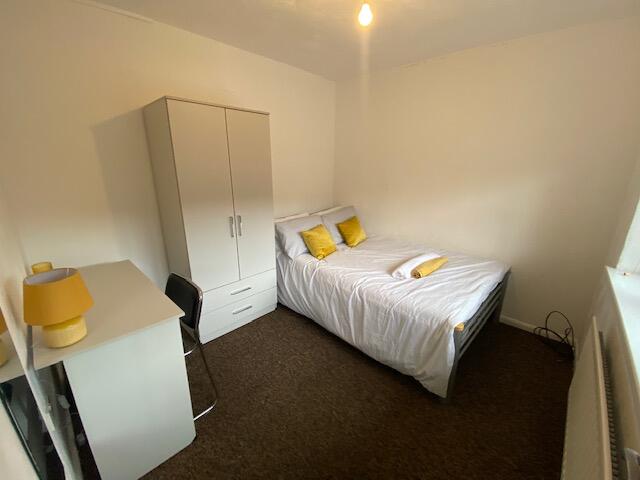 Additional image 5 of Fladbury Crescent - 5 bed, Selly Oak, West Midlands, B29
