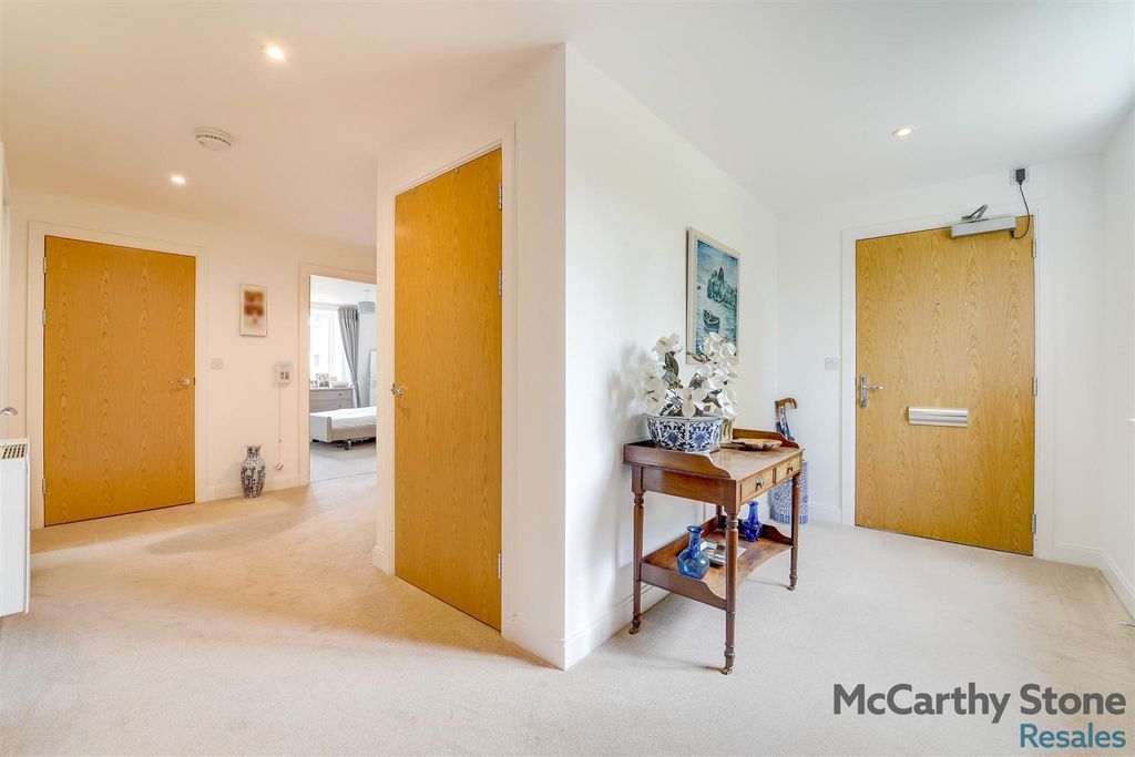 Additional image 24 of 2 bed flat for saleOakhill Place, High View, Bedford, Bedfordshire MK41