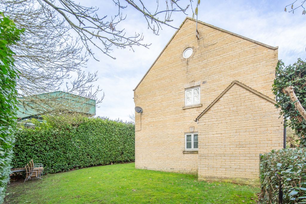 Additional image 17 of 2 bed flat for saleCorncrake Way, Bicester OX26