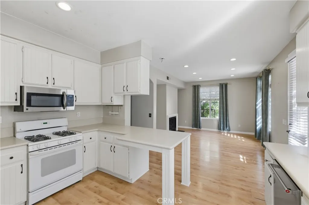Additional image 16 of 23322 Montecito Place, Valencia, CA 91354