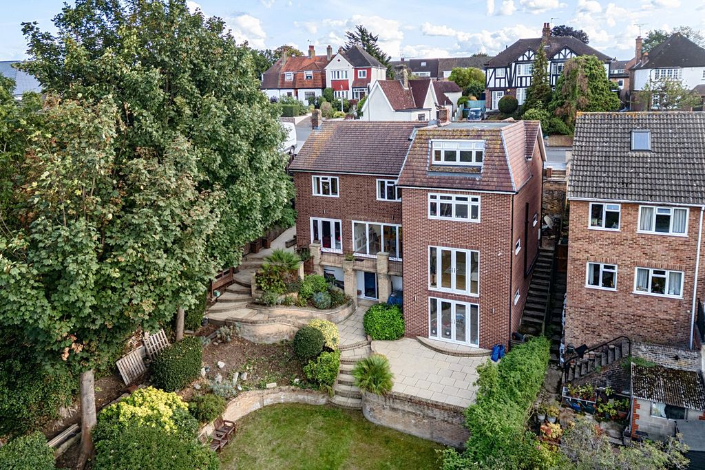 Additional image 7 of 8 bed detached house for saleFremantle Road, Belvedere DA17