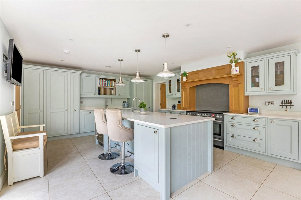 Additional image 8 of 4 bed detached house for saleBullbeggars Lane, Potten End, Berkhamsted, Hertfordshire HP4