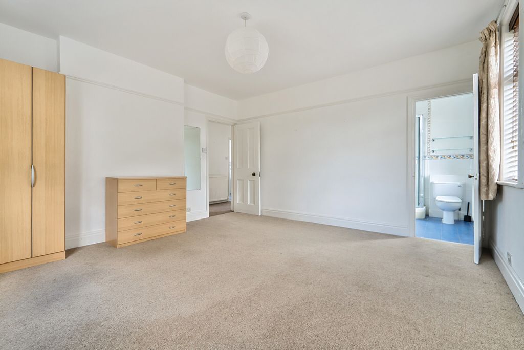 Additional image 15 of 6 bed detached house for saleNorthcourt Avenue, Reading, Berkshire RG2
