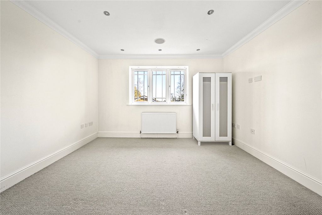 Additional image 44 of 5 bed detached house for saleQuinta Drive, Barnet EN5