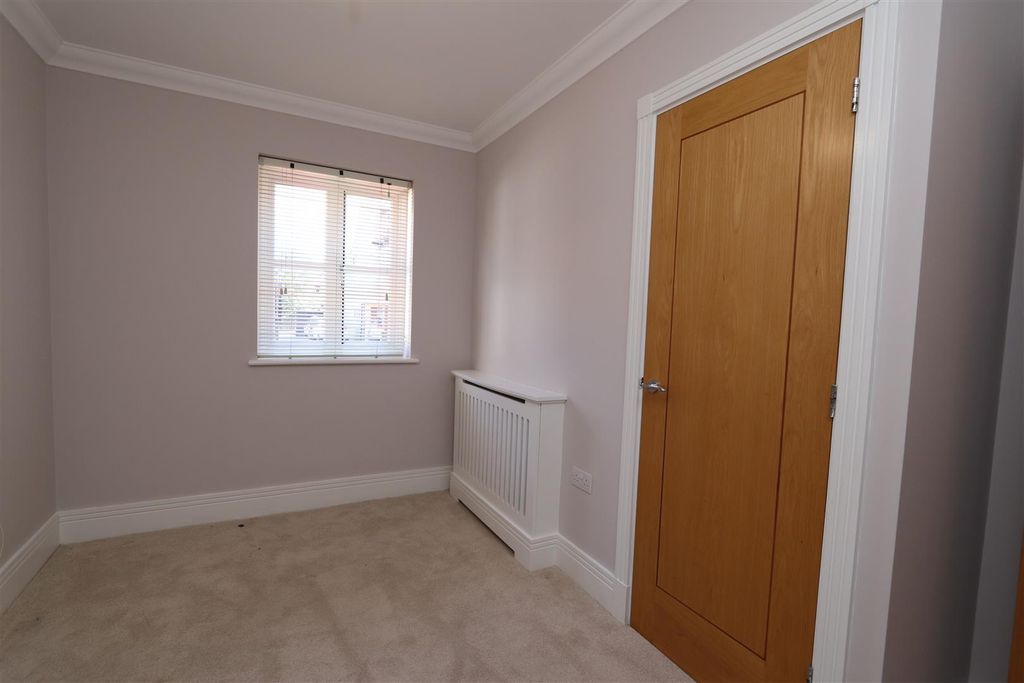Additional image 12 of 2 bed flat for saleHigh Street, Billericay, Essex CM12