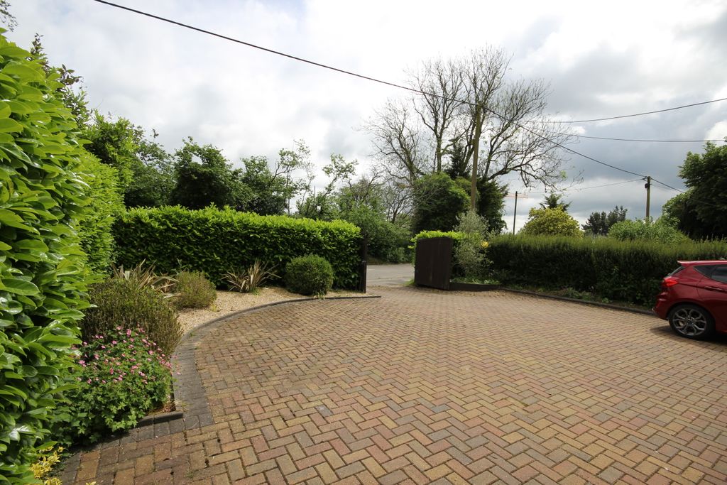 Additional image 13 of 4 bed detached house for saleWinchester Road, Alton GU34