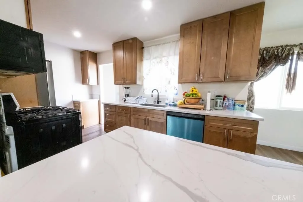 Additional image 71 of 15719 Romar Street, North Hills, CA 91343