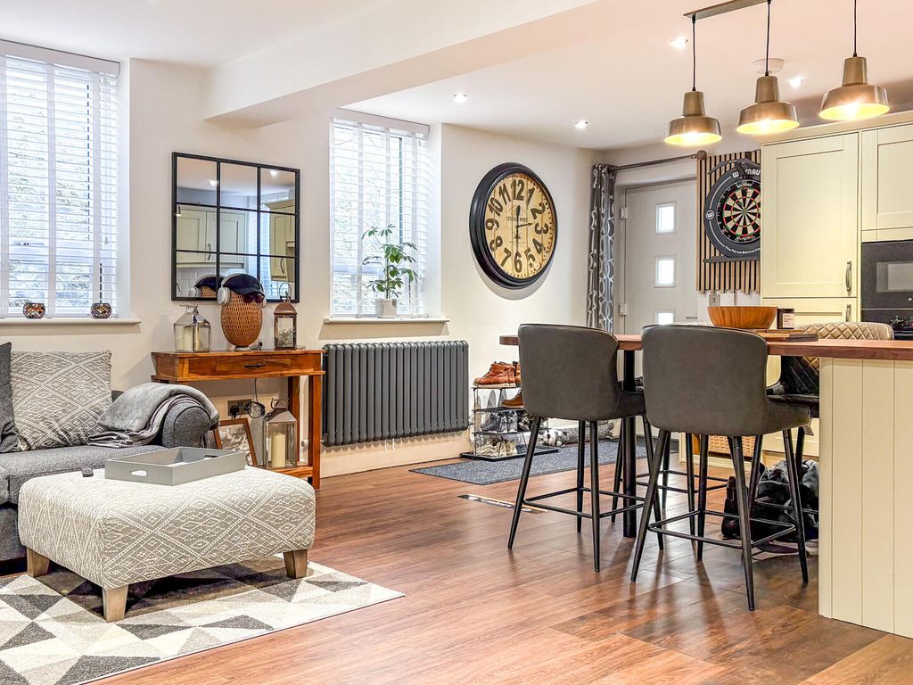 Additional image 4 of 2 bed flat for saleBank Road, Matlock DE4