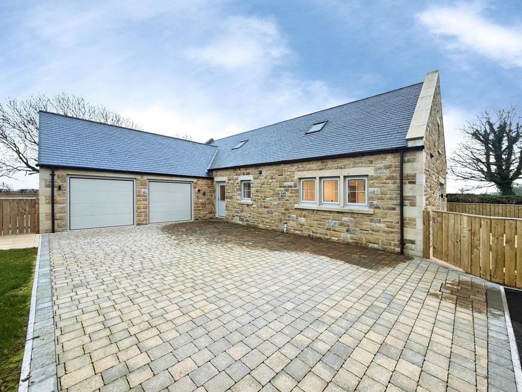 4 bed detached bungalow for saleDunstanburgh Cottage, South Charlton NE66 photo 2