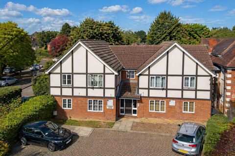 Oldfield Lane North, Greenford UB6