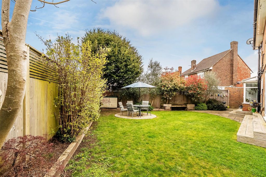 Additional image 32 of 3 bed property for saleGlebe Road, Ashtead KT21