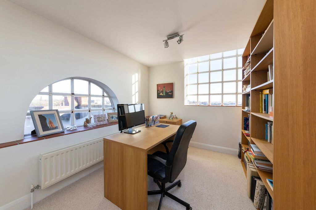 Additional image 7 of 2 bed penthouse for saleCoopers Lane, Abingdon OX14