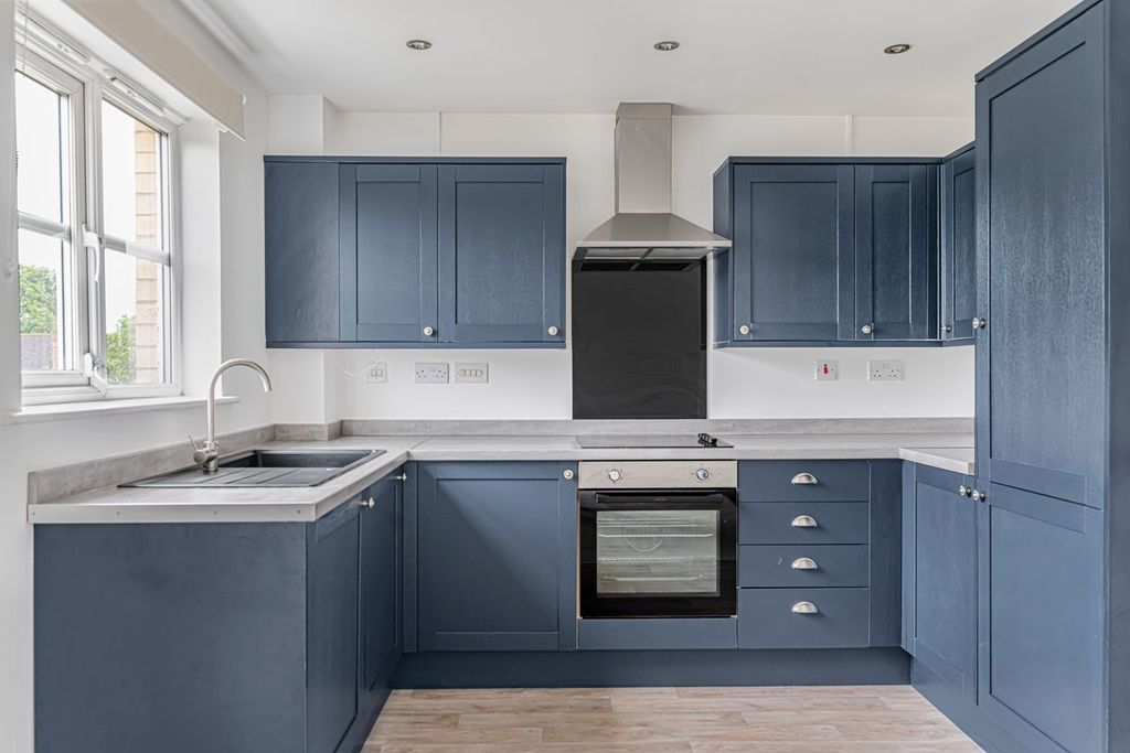 2 bed flat for saleBeaconsfield Road, Bexley DA5 photo 2