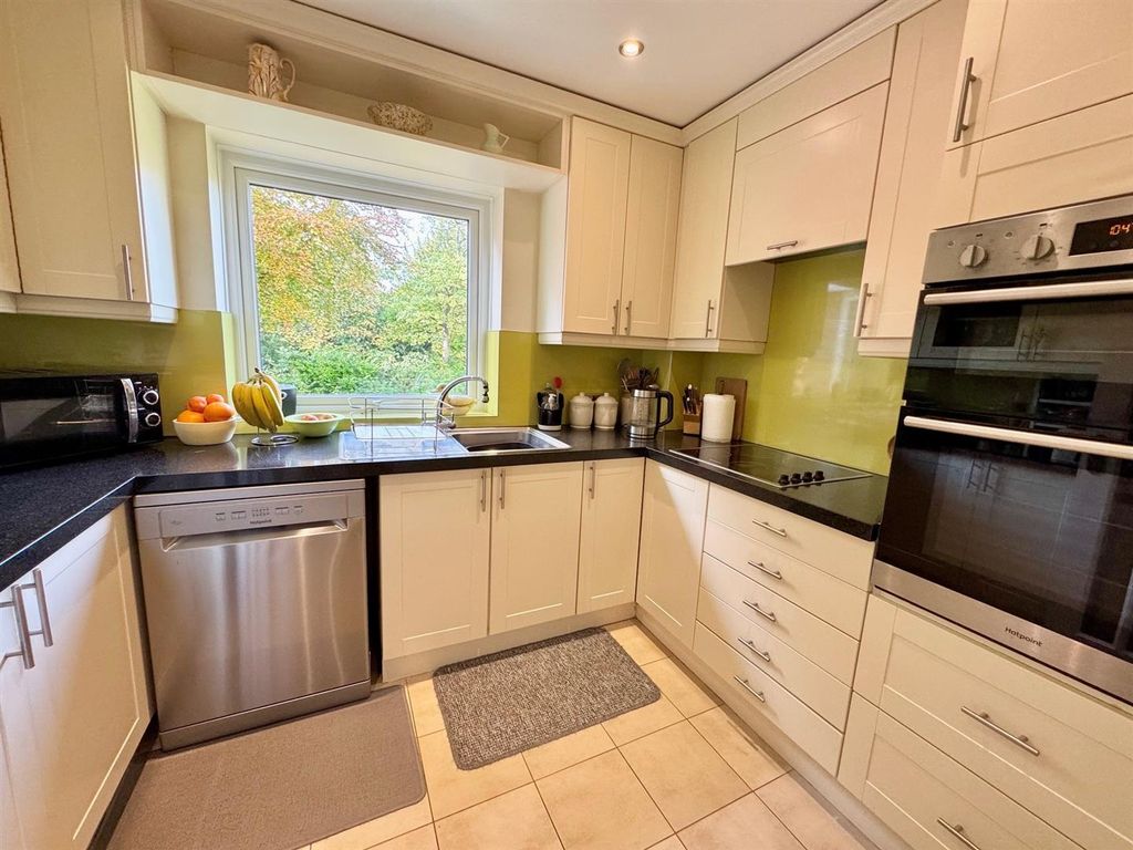 Additional image 3 of 4 bed terraced house for saleGlenfield, Altrincham WA14