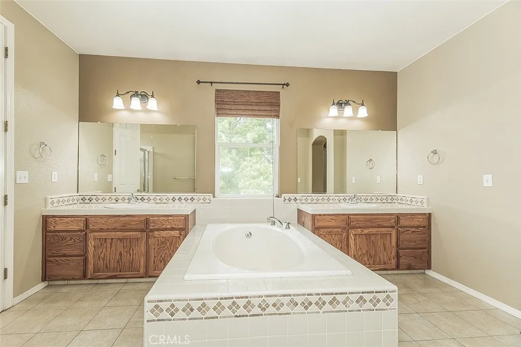 Additional image 116 of 1377 Fenmore Ave, Sanger, CA 93657