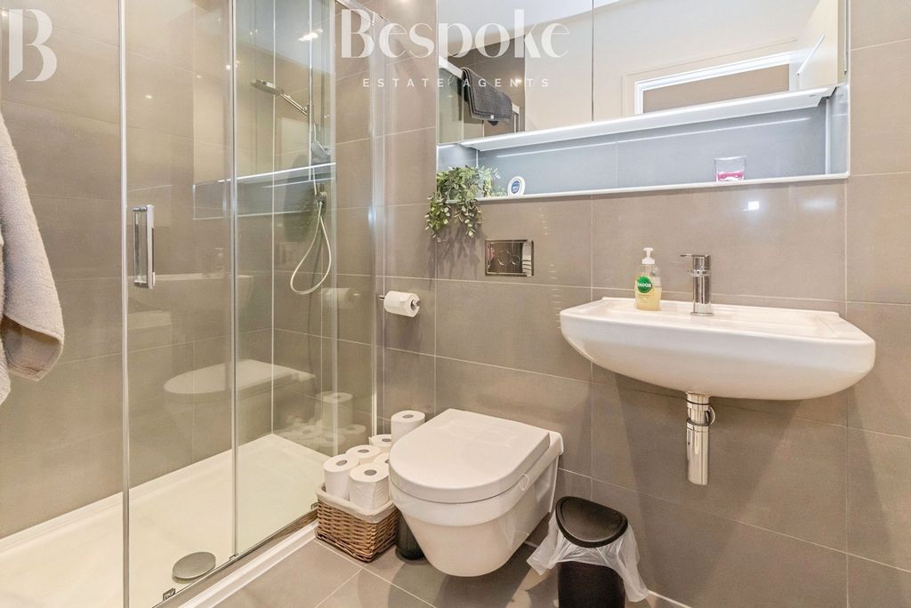 Additional image 21 of 4 bed terraced house for saleSunapee Road, Reading RG2