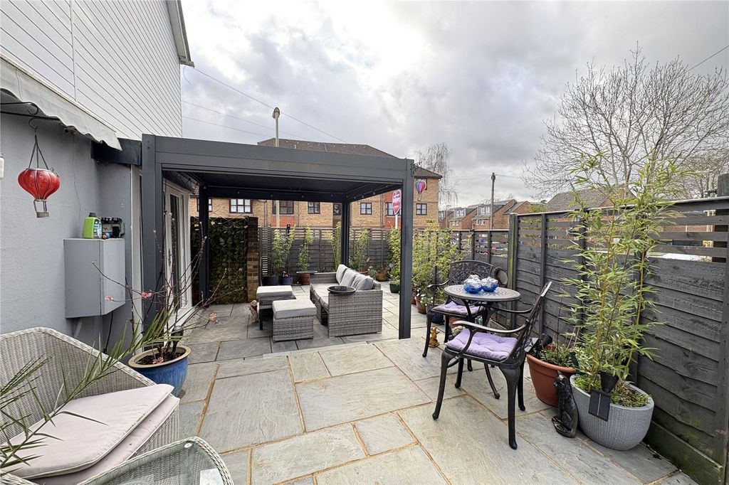 Additional image 9 of 2 bed end terrace house for saleNewport Road, Aldershot, Hampshire GU12