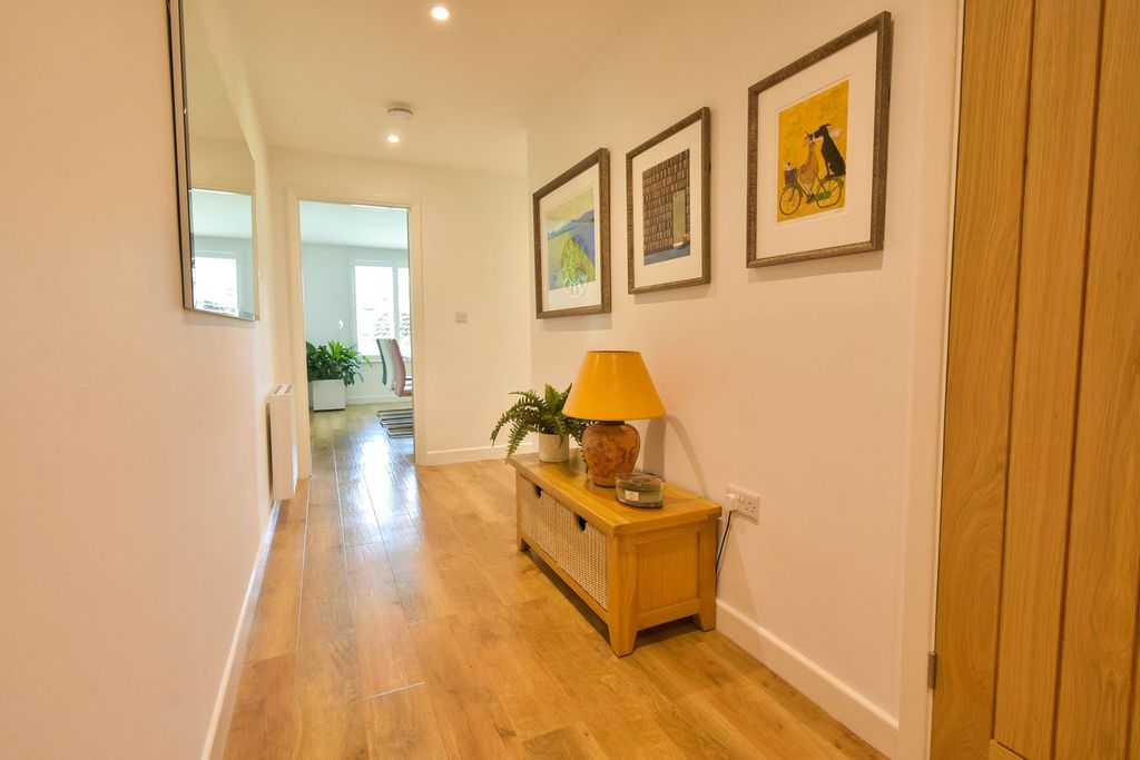 Additional image 12 of 3 bed flat for saleWest Parade, Bexhill-On-Sea TN39