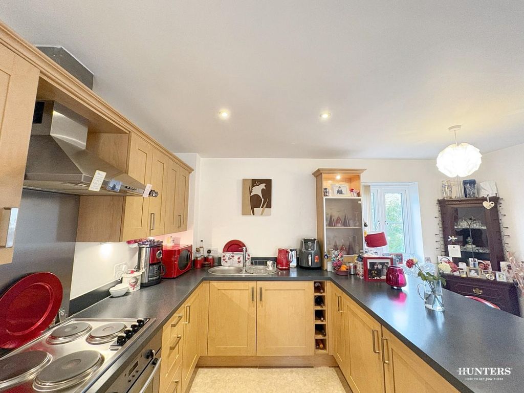 Additional image 9 of 2 bed flat for saleRotary Close, Dewsbury WF13