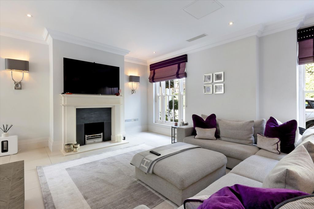 Additional image 15 of 6 bed detached house for saleKeepers Walk, Wentworth, Virginia Water, Surrey GU25